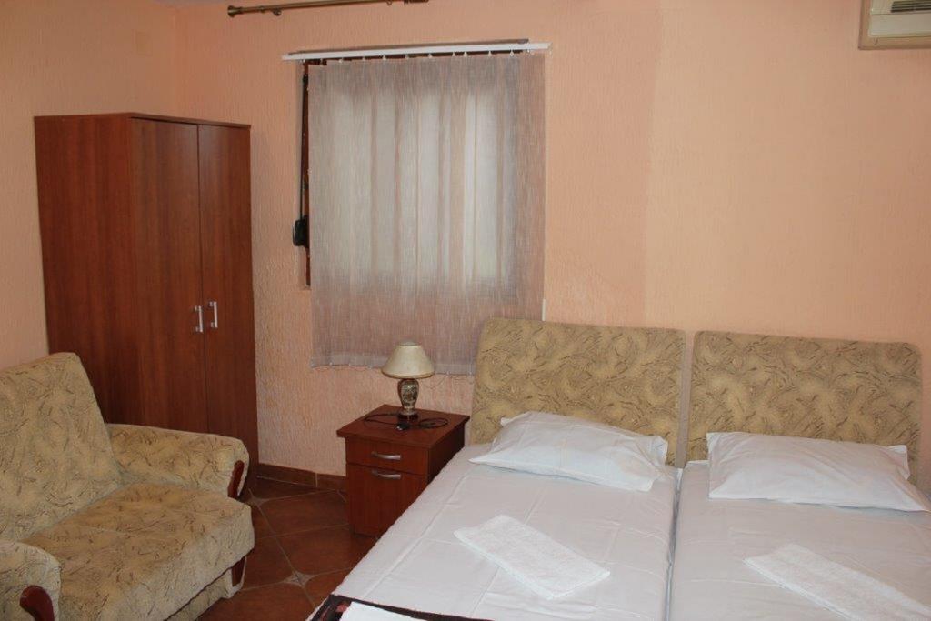 Guest House Zlatibor Budva Quarto foto